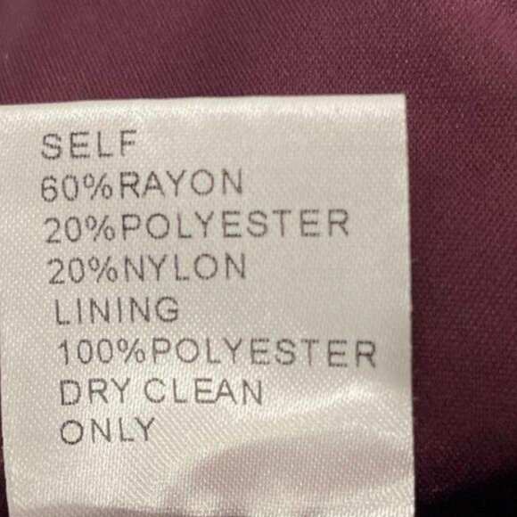 NWT Corded Embroidery on Tulle ¾ Sleeve Gown - Picture 9 of 15